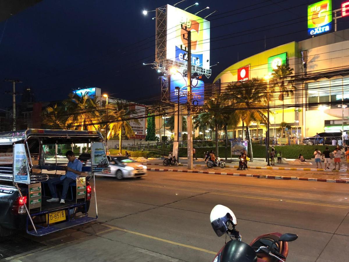 Hotel The Chic Place Pattaya Exterior foto